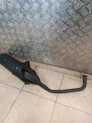 Tubo de escape Honda Forza 125