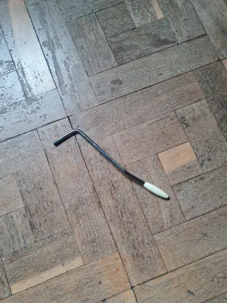 Palanca de tremolo para guitarra