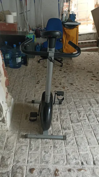 Bicicleta Estática Basic MAG