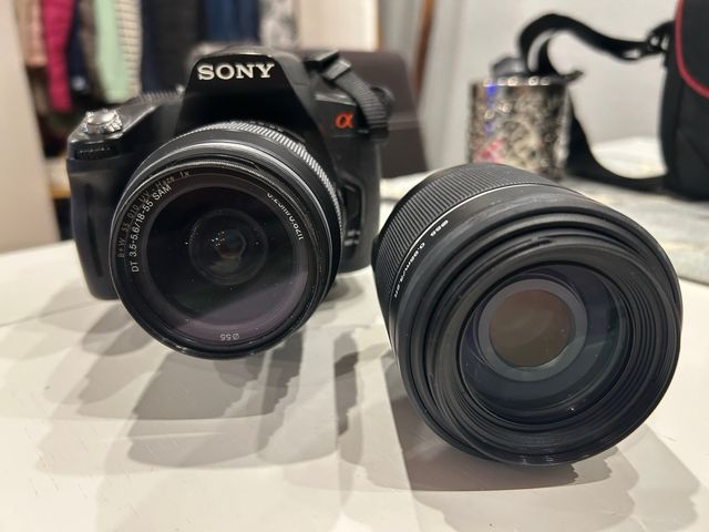 Cámara Sony A300 + Lente 18-200mm + Bolso