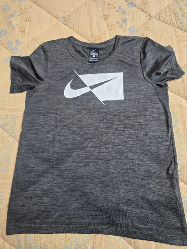 T-Shirt Nike bambino 12/13 anni