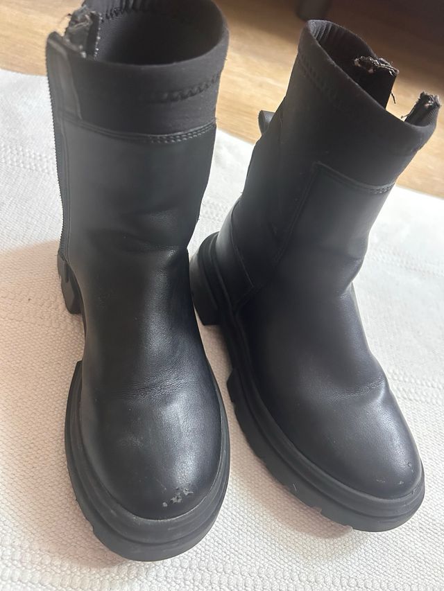 Botas negras niña talla 30