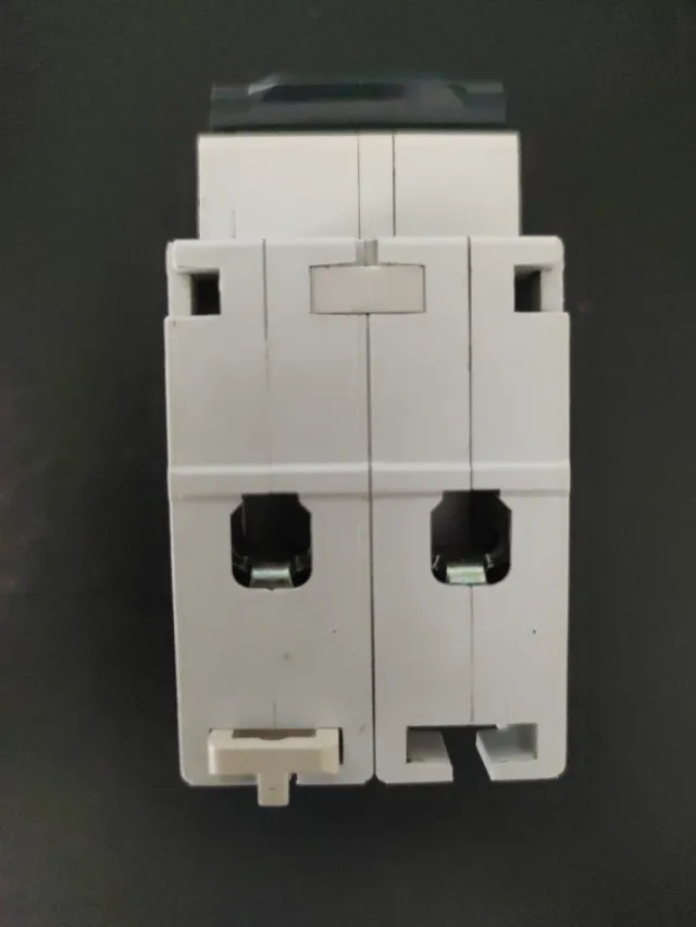 Magnetotermico Merlin Gerin 16A C16