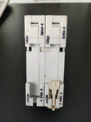 Magnetotermico Merlin Gerin 16A C16