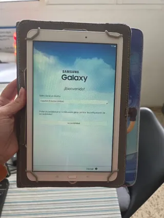 Samsung Galaxy Tablet  Tab E Blanca