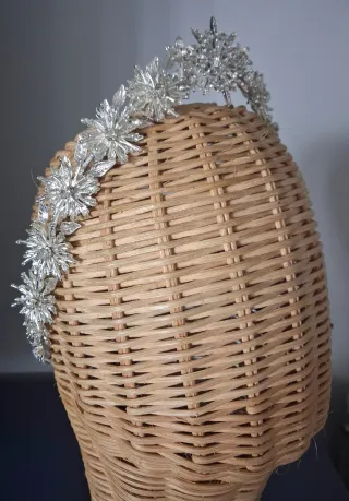 Tiara de novia plateada