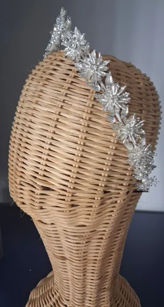 Tiara de novia plateada