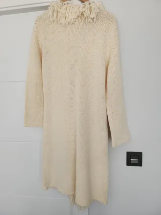 Chaqueta abrigo sobre camisa Genfins lana flecos