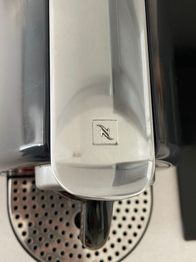 Cafetera Nespresso Krups Negra