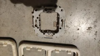 Interruptor Simon doble Marcos más premarcos