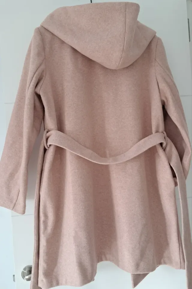Abrigo Zara Rosa con Capucha