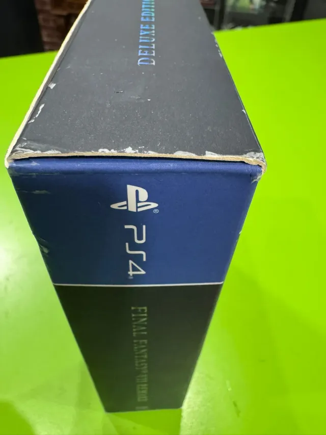 Final Fantasy VII Remake PS4 Deluxe