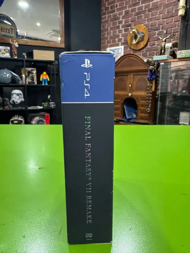 Final Fantasy VII Remake PS4 Deluxe
