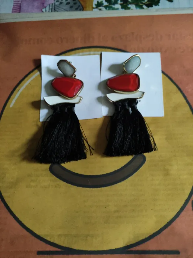 Pendientes Zara Corazón Negro Rojo