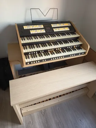 Órgano Viscount Cantorum Trio + Soporte + Pedal