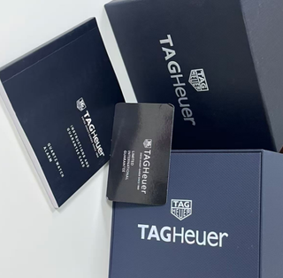 Caja y documentación TAG Heuer
