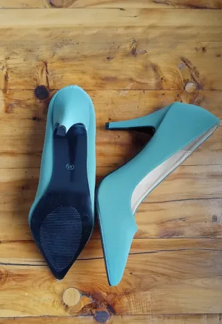 Zapatos de tacón verde oliva