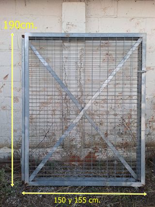 Puertas metálicas galvanizadas tipo reja