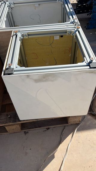 Mesa cubo mármol negro y blanco