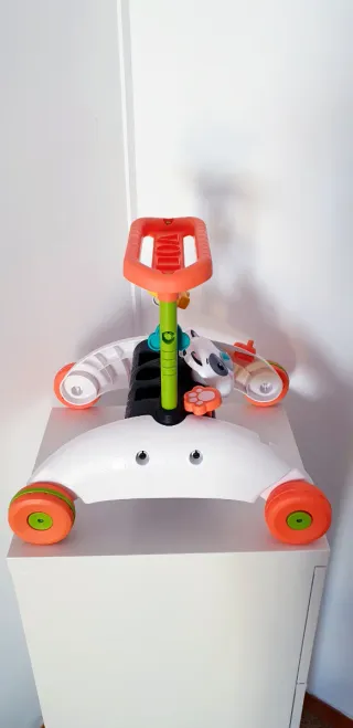 ANDADOR PARA BEBÉS INTERACTIVO EN 6 IDIOMAS