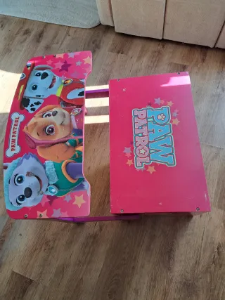 Escritorio y banco Patrulla Canina