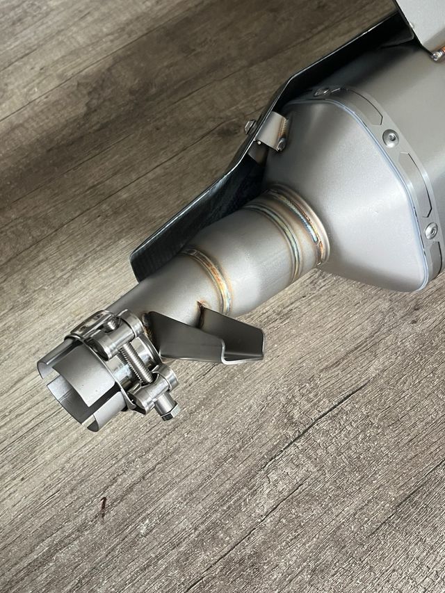 Escape Slip On Honda X-ADV 750 y Forza 750