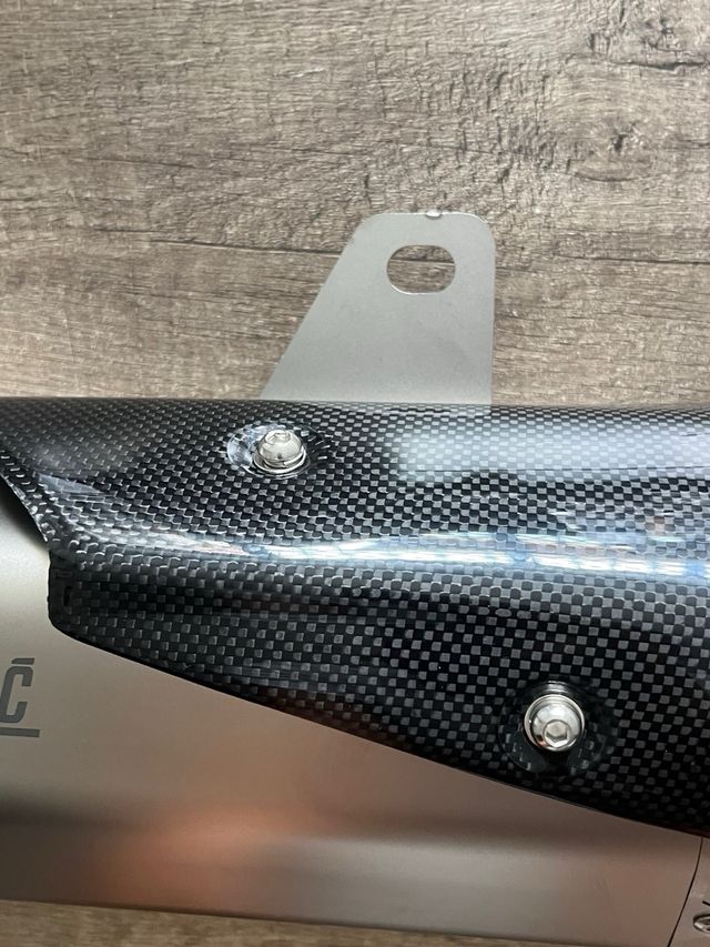 Escape Slip On Honda X-ADV 750 y Forza 750