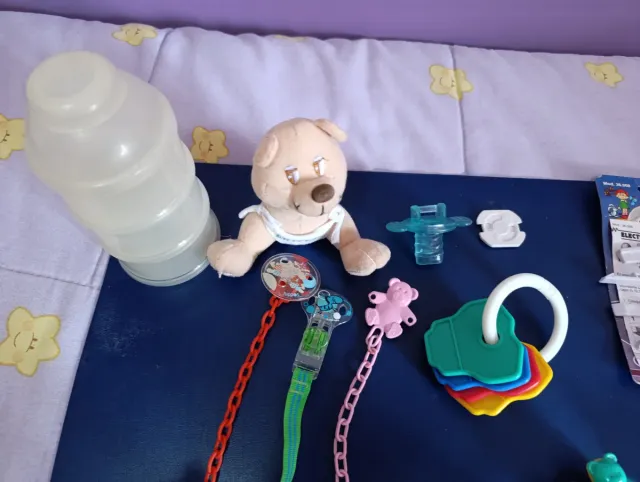 Set per neonati: dosatore, sonagli e altro