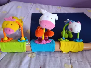 Lote bebé: dosificador, sonajeros y más