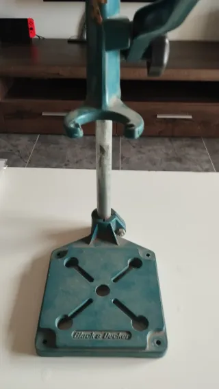 Prensa manual Black & Decker