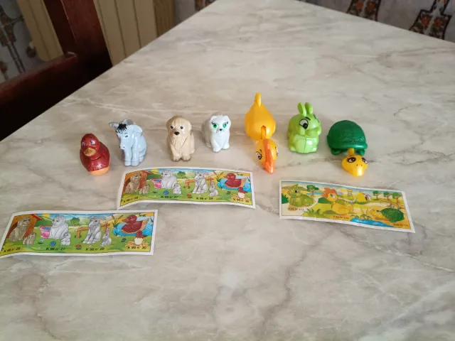 Kinder sorpresa Animali e Foglie