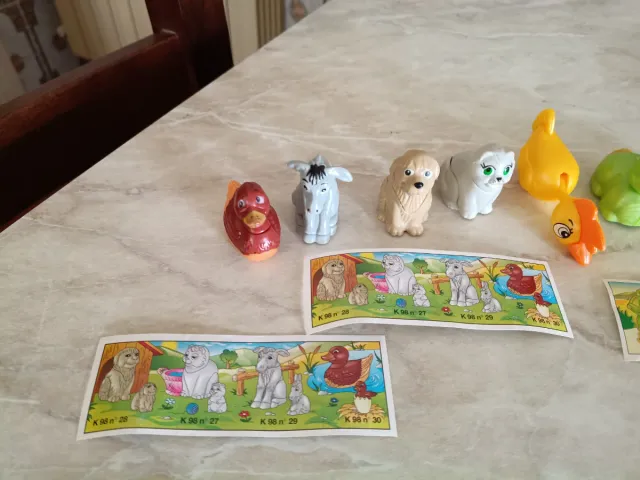 Kinder sorpresa Animali e Foglie