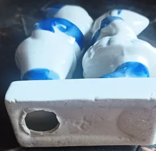 Pareja Holandesa Besándose Figura Cerámica