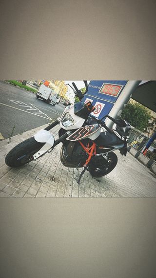KTM Duke 690 R 2013 A2