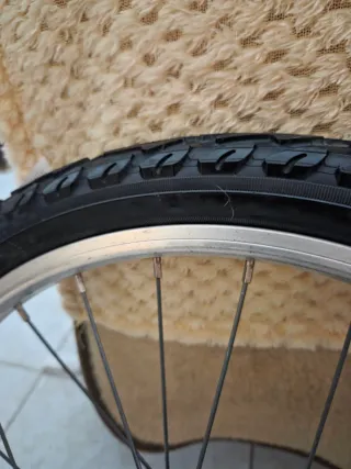 Bicicleta infantil B'Twin amarilla