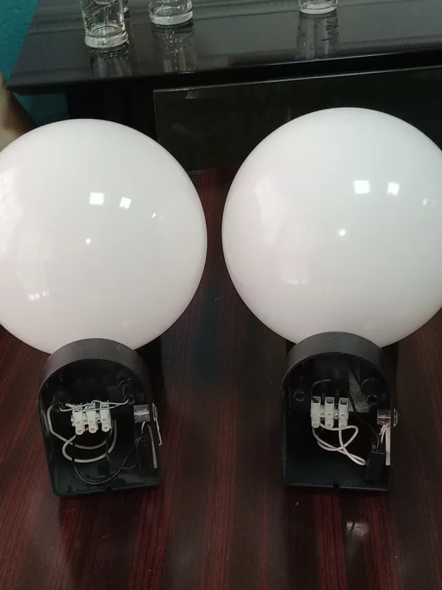 Pareja Lámparas Apliques Bola Blanca