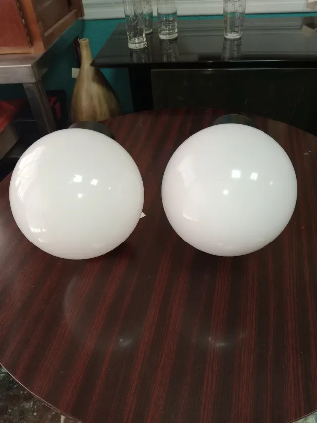 Pareja Lámparas Apliques Bola Blanca