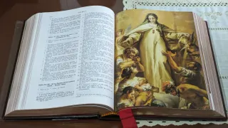 Santa Biblia Familiar Mod. 1 Ortells- En su caja.