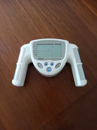 Monitor de Grasa Corporal Omron BF306