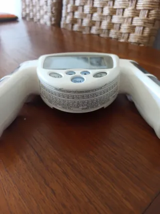 Monitor de Grasa Corporal Omron BF306