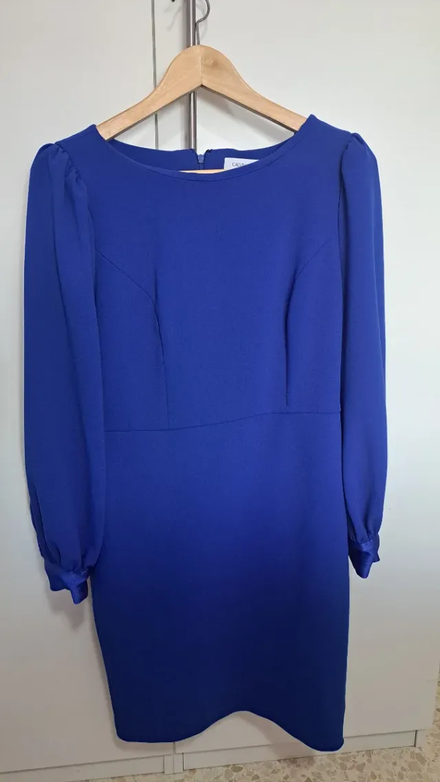 Vestido de fiesta azul manga larga