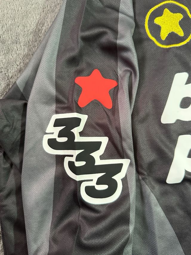 Broken Planet Camiseta Negra