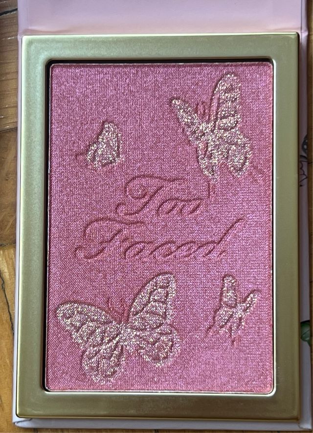 Too Faced Too Femme Blush Nuevo
