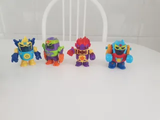 Superzings - Vehículos y Figuras
