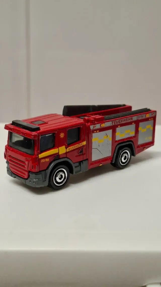 Camión Bomberos Scania P360 Matchbox