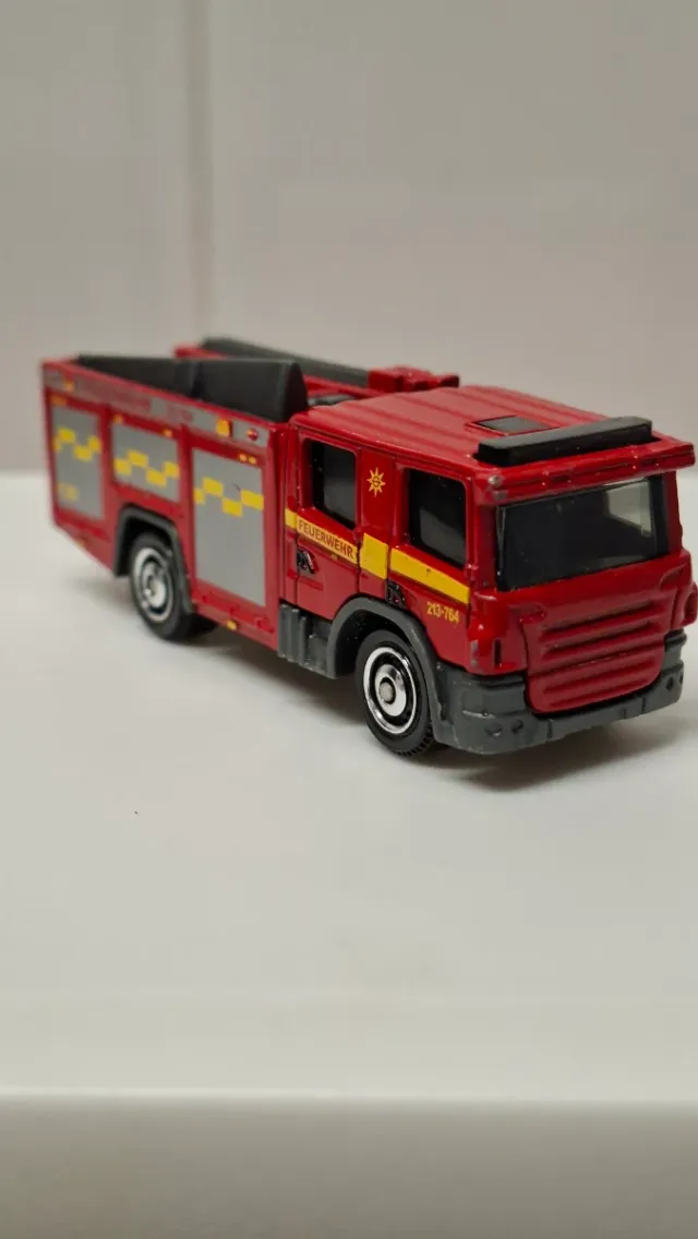 Camión Bomberos Scania P360 Matchbox