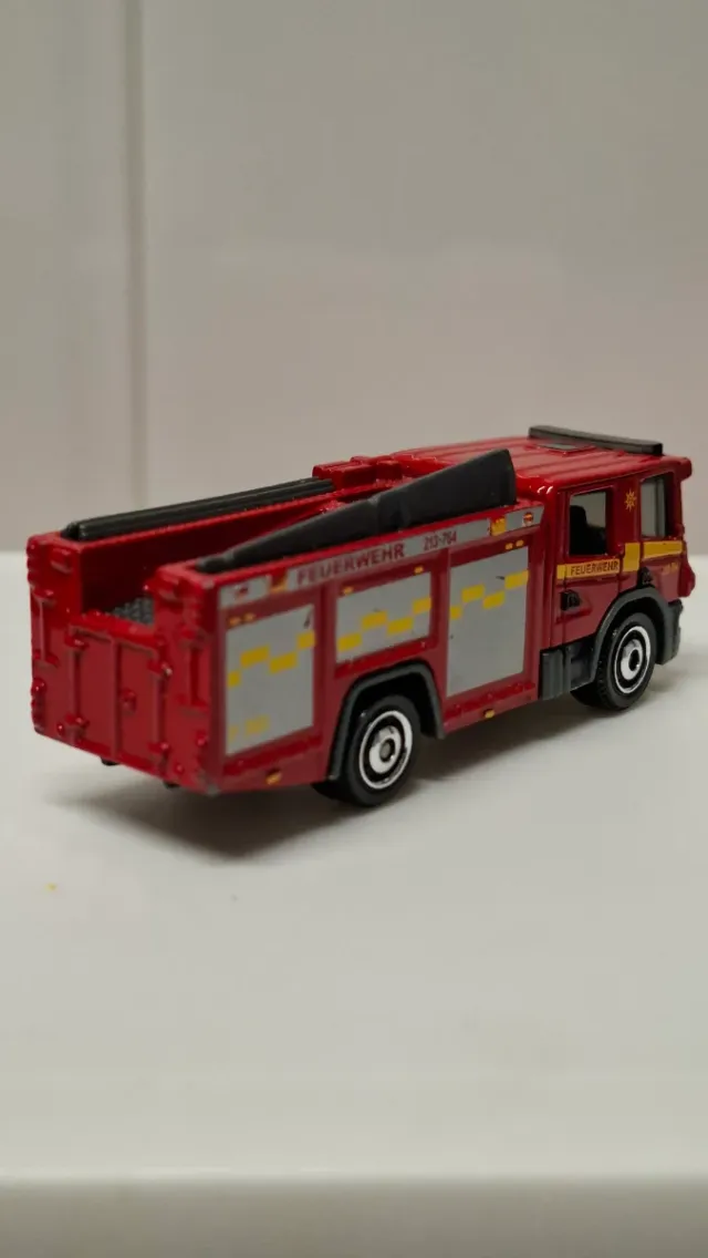 Camión Bomberos Scania P360 Matchbox