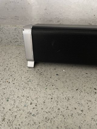 Barra de Sonido Trust Negra y Plateada