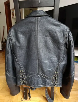 Cazadora Cuero Vintage AMI London Negra