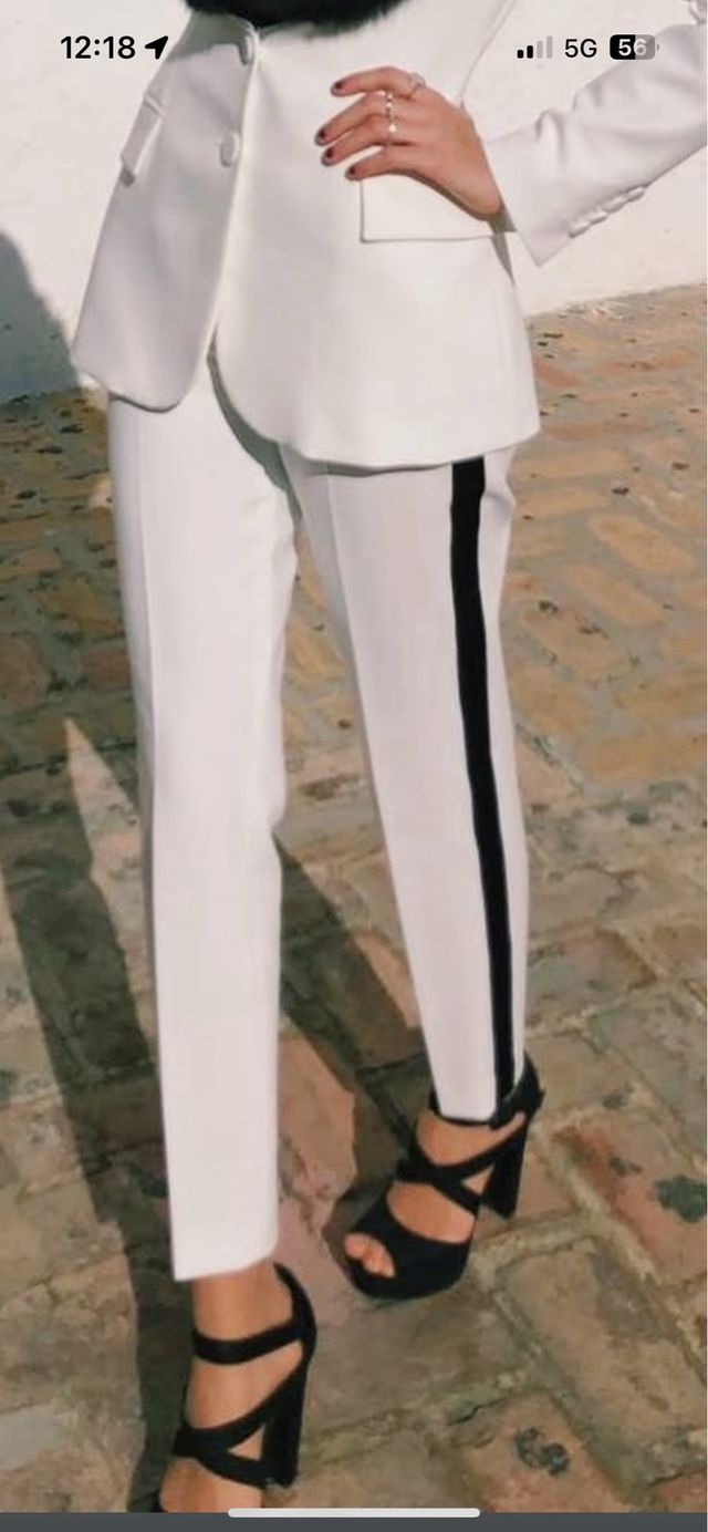 Pantalón Zara Pinzas Blanco y Negro Talla XS